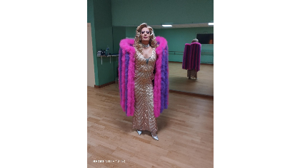 transformiste, comédien propose son Spectacle cabaret transformiste pour soirées privées ou publiques, déplacement national et à domicile.